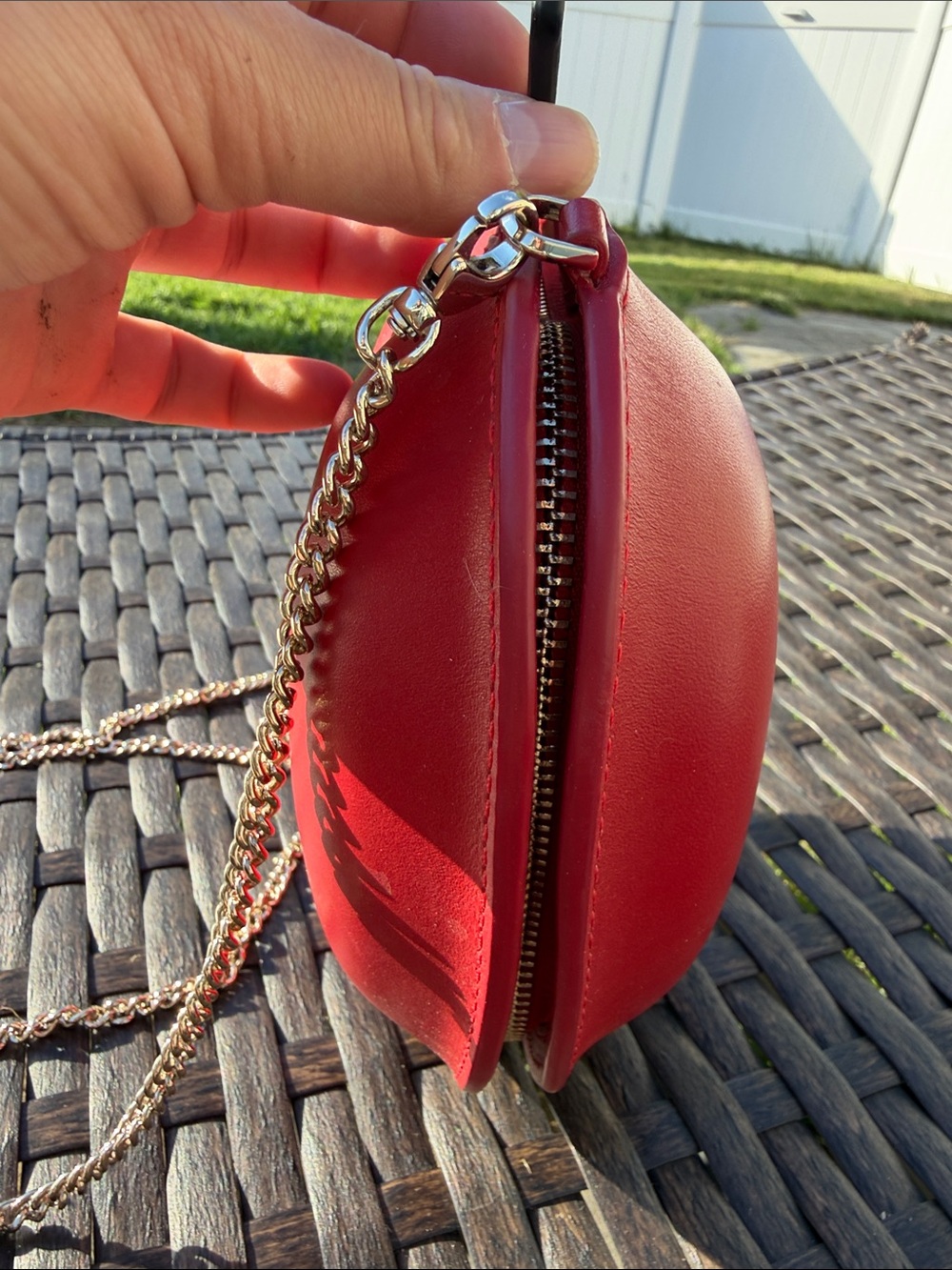 NWOT I Love NY x kate spade New York Big Apple Crossbody Bag - Picture 4 of 8